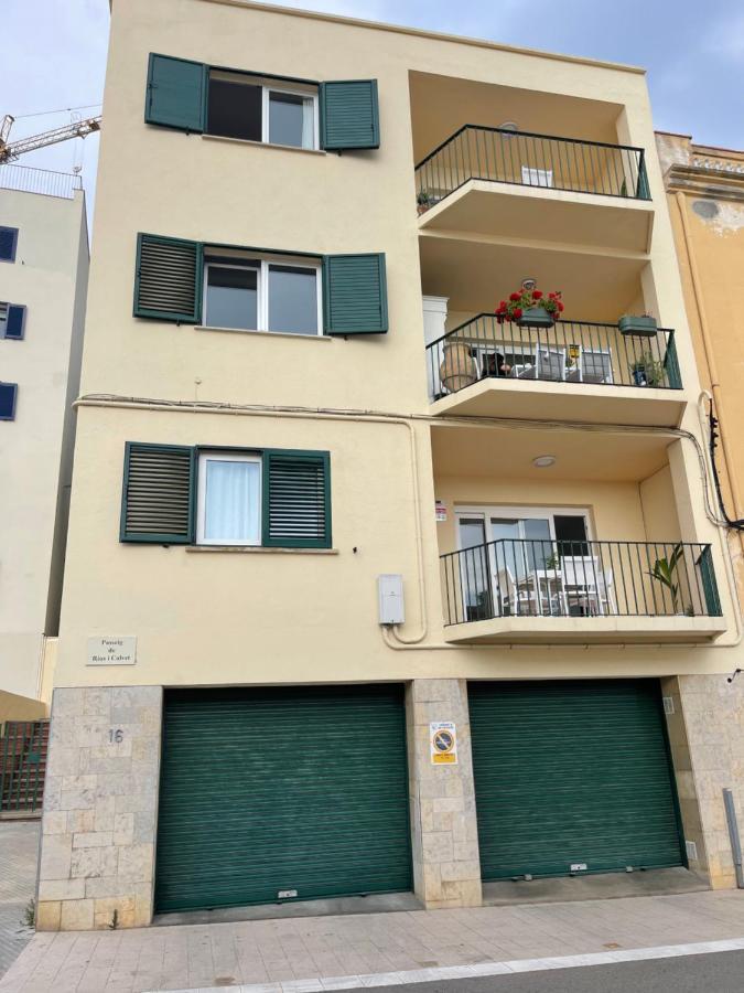 Aquamarine Sant Feliu En La Playa Con Patio Apartment Sant Feliu de Guixols