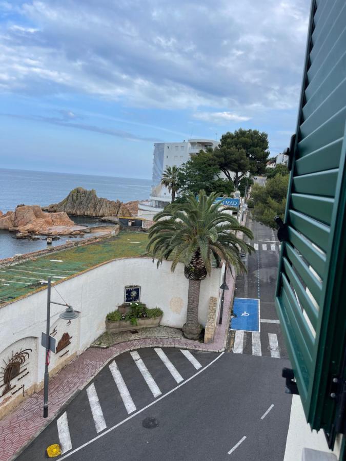 Aquamarine Sant Feliu En La Playa Con Patio Apartment